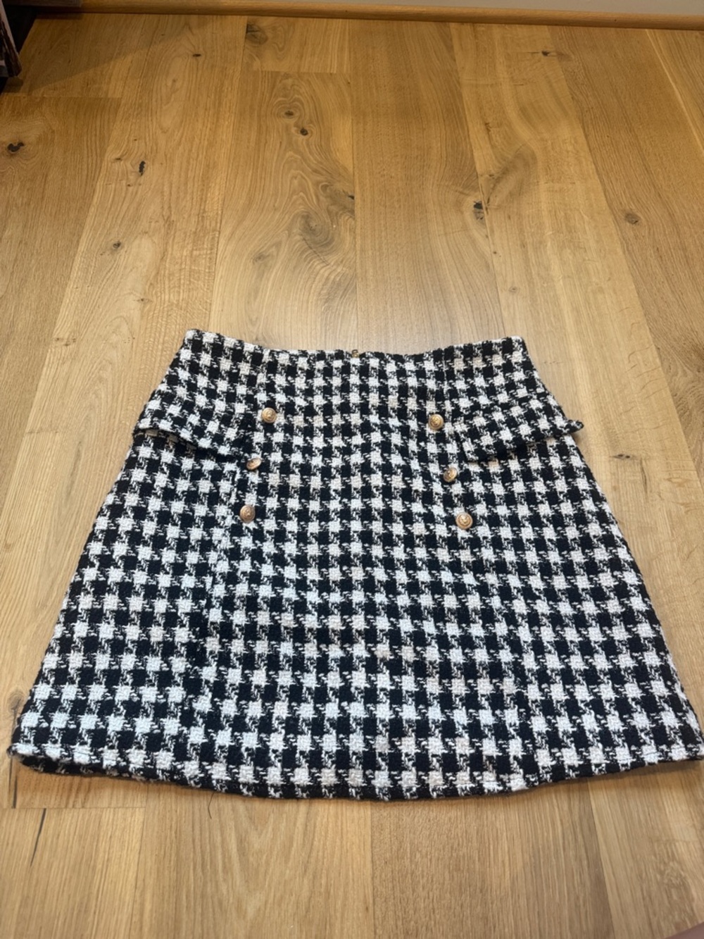 Black & White Houndstooth Tweed Mini Skirt